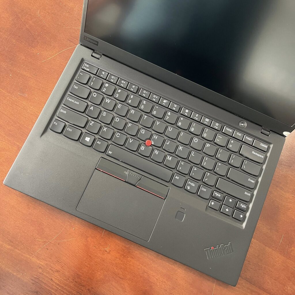ThinkPad-X1-Carbon-Gen-6-3