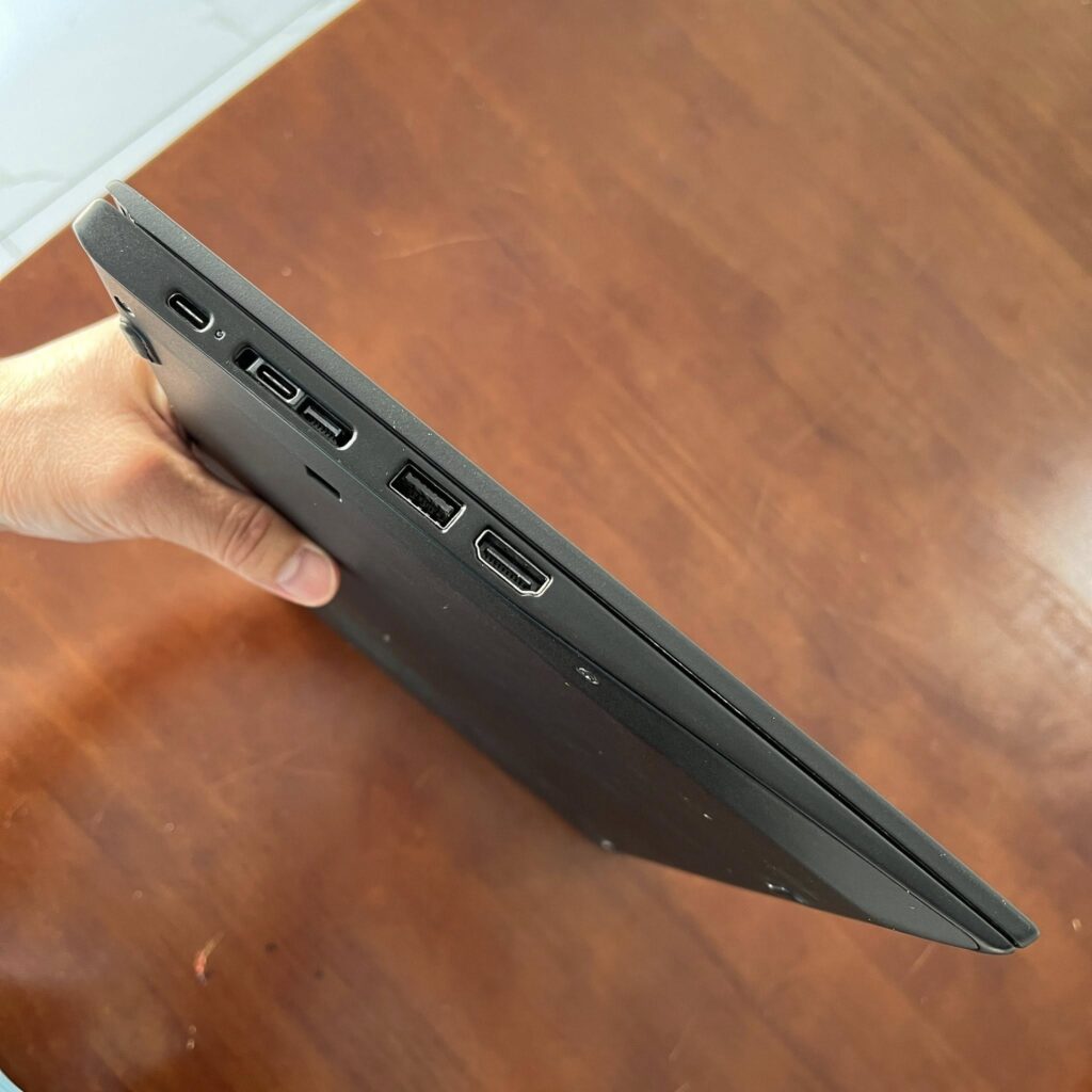 ThinkPad-X1-Carbon-Gen-6-8